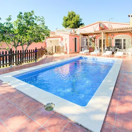 Tranquil With Pool Holiday home