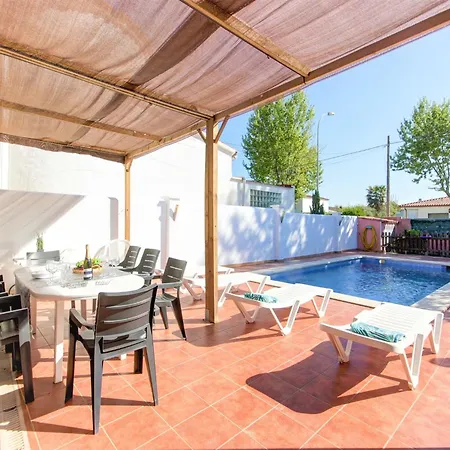 Сasa de vacaciones House In With Private Pool *
