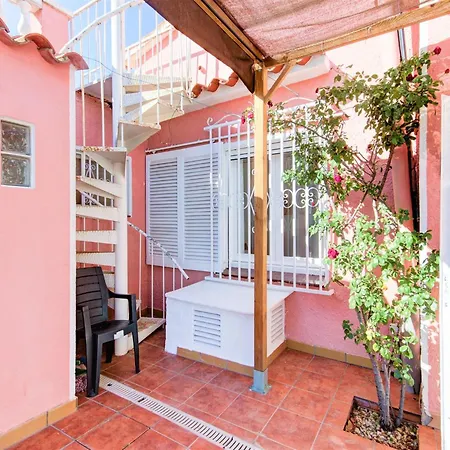 House In With Private Pool Casa de Férias