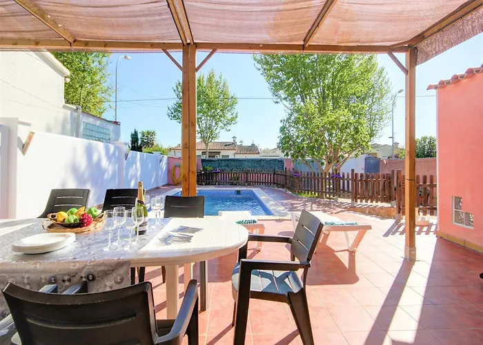 House In With Private Pool